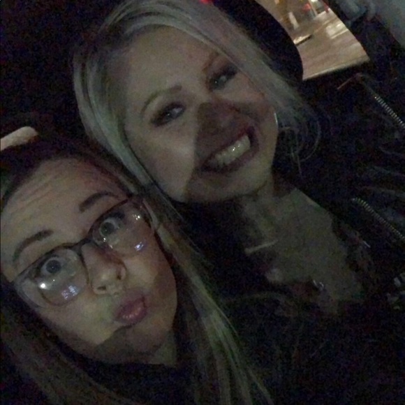 Meet your Posher, Aimee - Picture 6 of 8